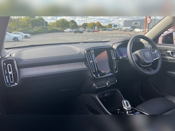 Used Volvo XC40 2025 for sale - 76145934: Photo