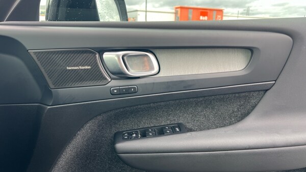 Used Volvo XC40 2024 for sale - 76176259: Photo 15