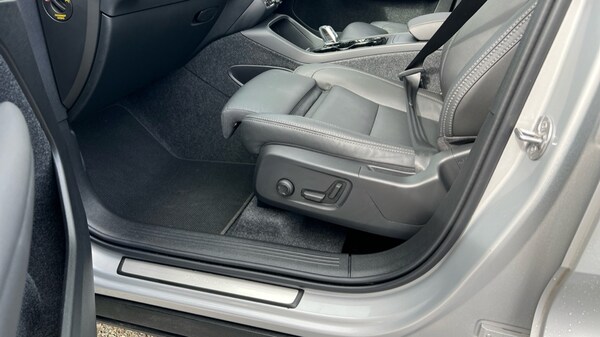 Used Volvo XC40 2024 for sale - 76176259: Photo 32