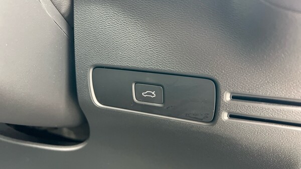 Used Volvo XC40 2024 for sale - 76176259: Photo 58