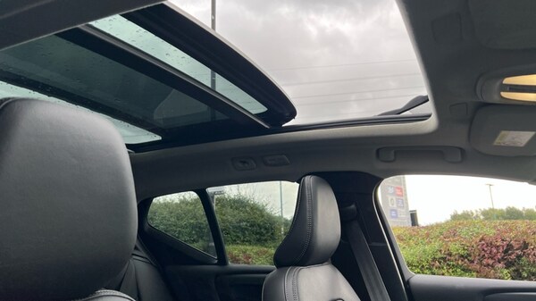 Used Volvo XC40 2024 for sale - 76176259: Photo 60