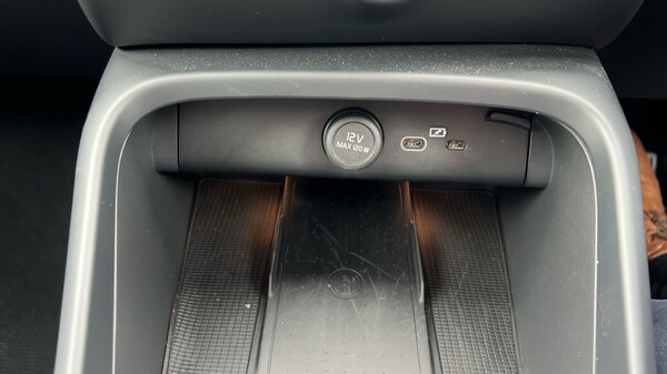 Used Volvo XC40 2024 for sale - 76176259: Photo 69