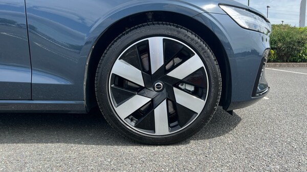 Used Volvo V60 2025 for sale - 75648462: Photo 16