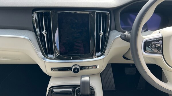 Used Volvo V60 2025 for sale - 75648462: Photo 22