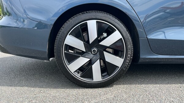 Used Volvo V60 2025 for sale - 75648462: Photo 24
