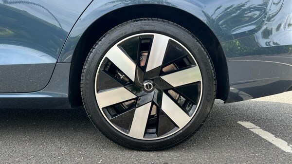 Used Volvo V60 2025 for sale - 75648462: Photo 26
