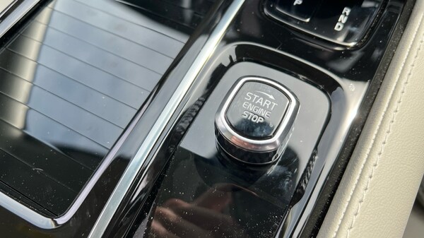 Used Volvo V60 2025 for sale - 75648462: Photo 28