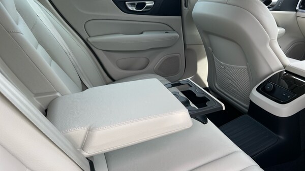 Used Volvo V60 2025 for sale - 75648462: Photo 31