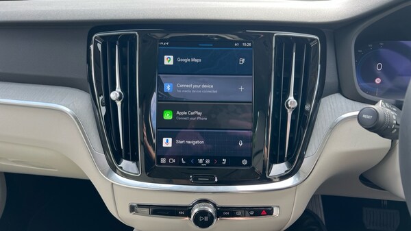 Used Volvo V60 2025 for sale - 75648462: Photo 34