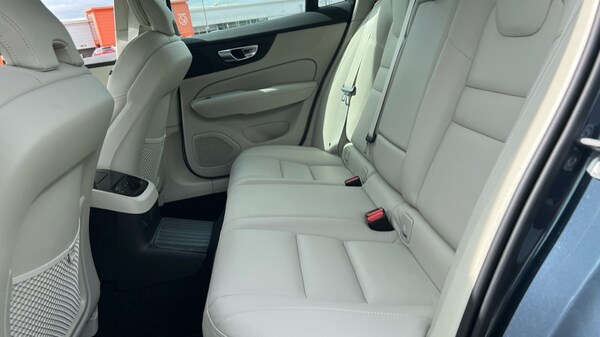 Used Volvo V60 2025 for sale - 75648462: Photo 38
