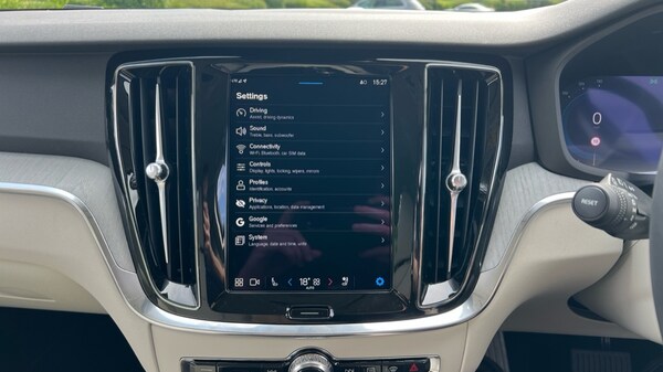 Used Volvo V60 2025 for sale - 75648462: Photo 40