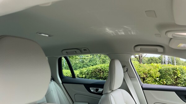 Used Volvo V60 2025 for sale - 75648462: Photo 44