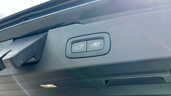Used Volvo V60 2025 for sale - 75648462: Photo 52