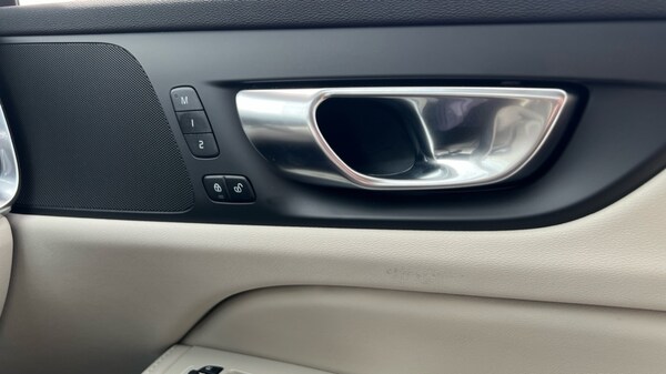 Used Volvo V60 2025 for sale - 75648462: Photo 66