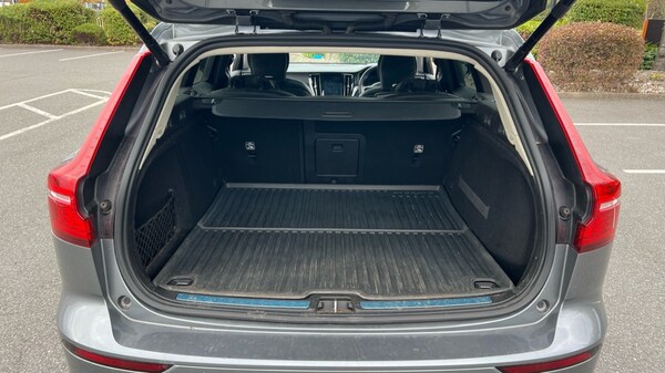 Used Volvo V60 2020 for sale - 76146125: Photo 15