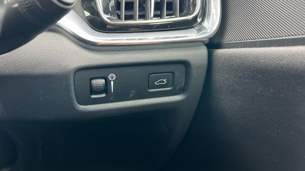 Used Volvo V60 2020 for sale - 76146125: Photo 49