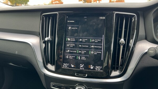 Used Volvo V60 2020 for sale - 76146125: Photo 64