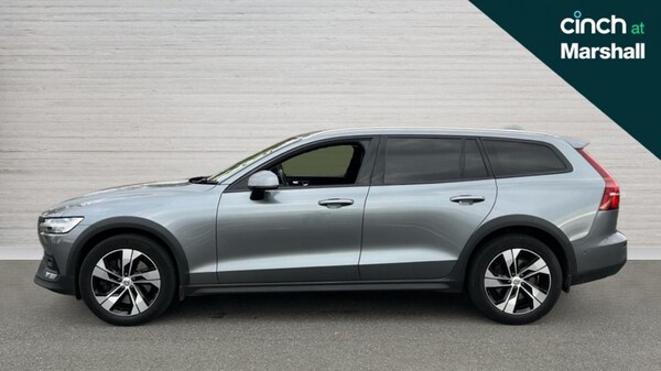 Used Volvo V60 2020 for sale - 76146125: Photo 6