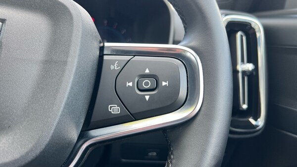 Used Volvo XC40 2022 for sale - 76234092: Photo 19