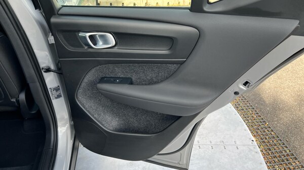 Used Volvo XC40 2022 for sale - 76234092: Photo 47