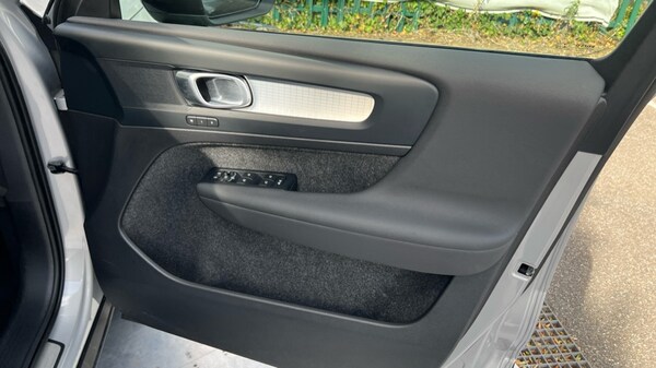 Used Volvo XC40 2022 for sale - 76234092: Photo 49