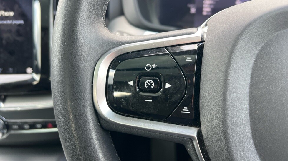 Used Volvo XC60 2023 for sale - 76328133: Photo 18