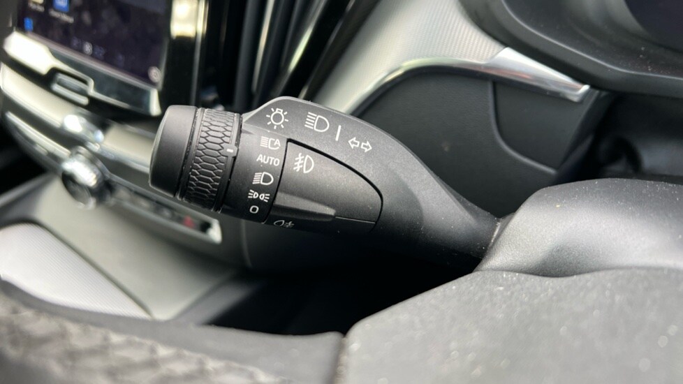 Used Volvo XC60 2023 for sale - 76328133: Photo 29