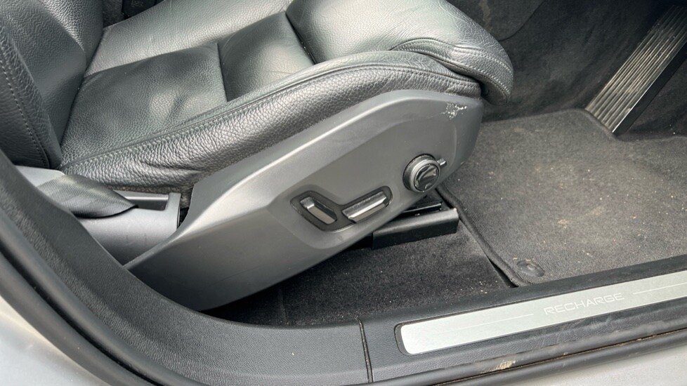 Used Volvo XC60 2023 for sale - 76328133: Photo 32