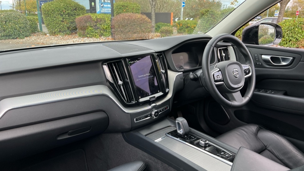 Used Volvo XC60 2023 for sale - 76328133: Photo 4