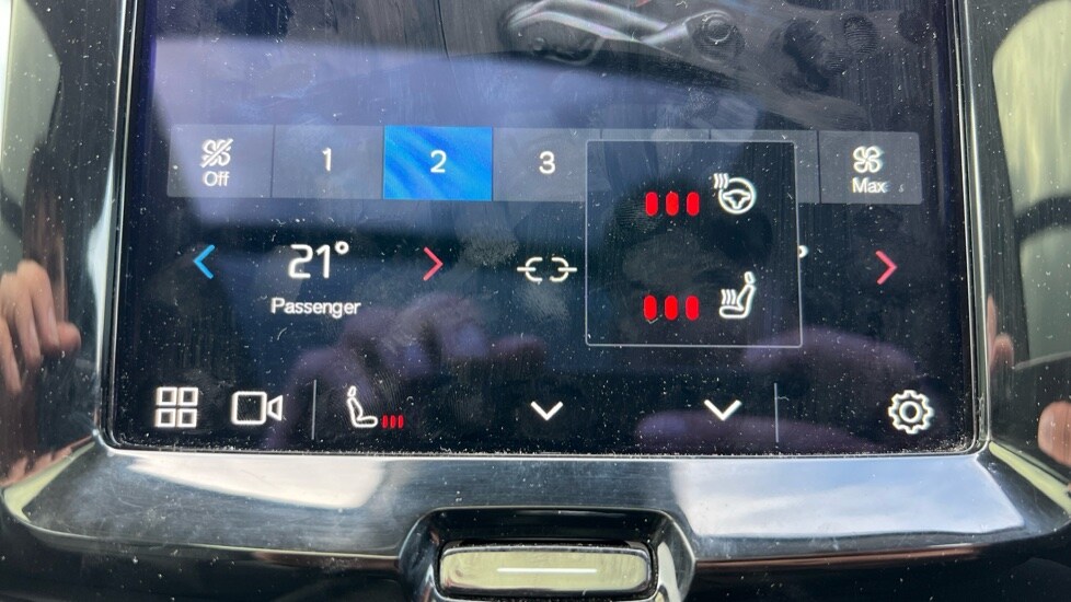 Used Volvo XC60 2023 for sale - 76328133: Photo 60