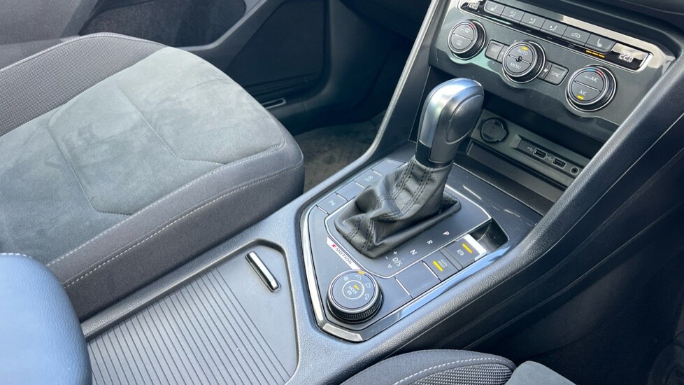 Used Volkswagen Tiguan 2020 for sale - 76234044: Photo 28