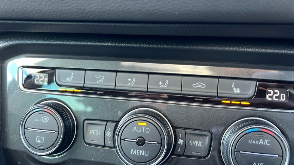 Used Volkswagen Tiguan 2020 for sale - 76234044: Photo 34