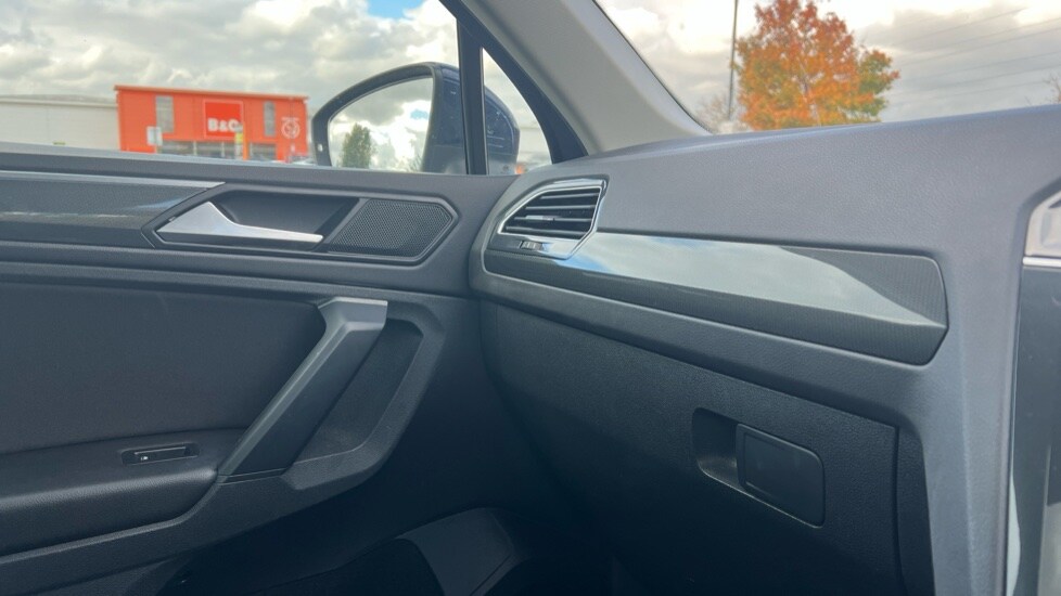 Used Volkswagen Tiguan 2020 for sale - 76234044: Photo 57