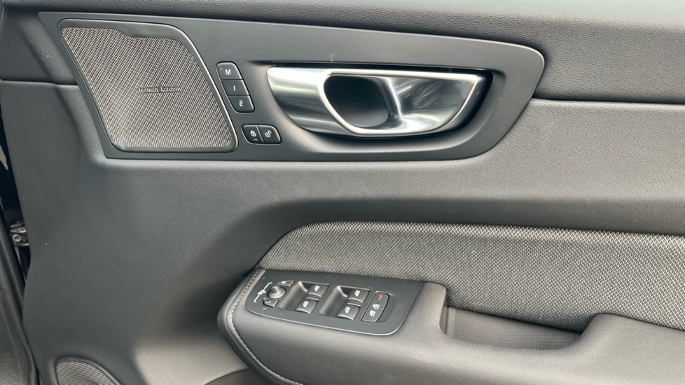 Used Volvo XC60 2025 for sale - 76874600: Photo 15