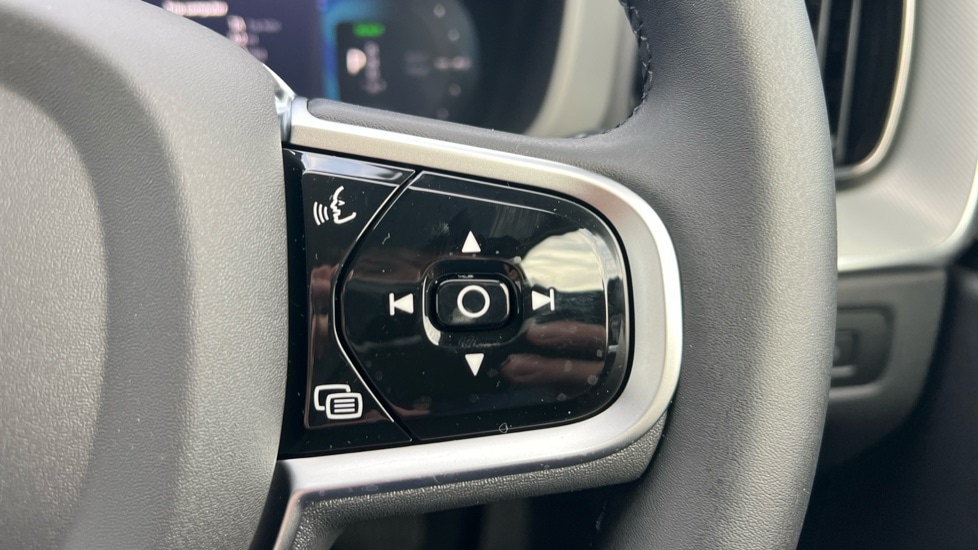 Used Volvo XC60 2025 for sale - 76874600: Photo 19