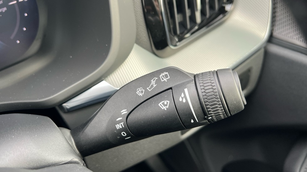 Used Volvo XC60 2025 for sale - 76874600: Photo 30