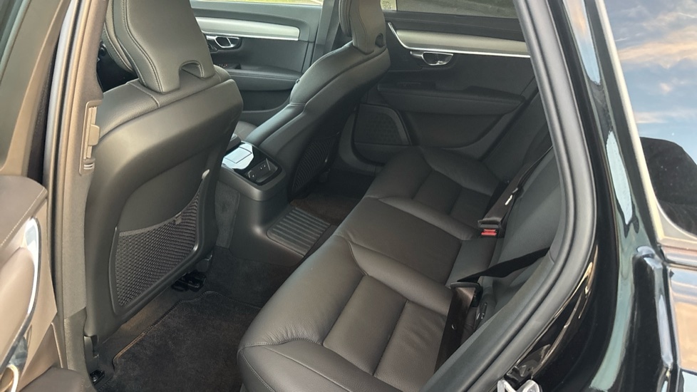 Used Volvo V90 2024 for sale - 76609708: Photo 10