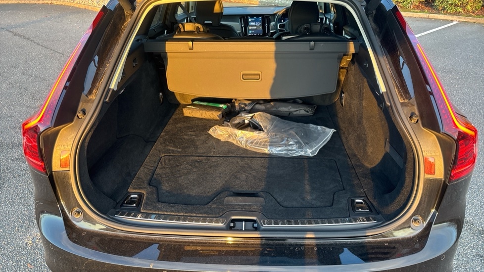 Used Volvo V90 2024 for sale - 76609708: Photo 17