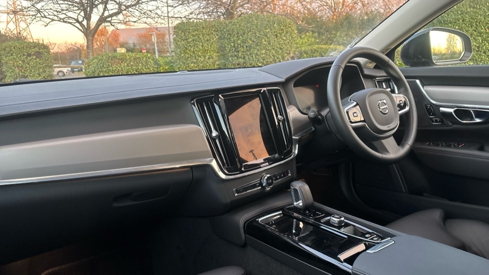 Used Volvo V90 2024 for sale - 76609708: Photo 4