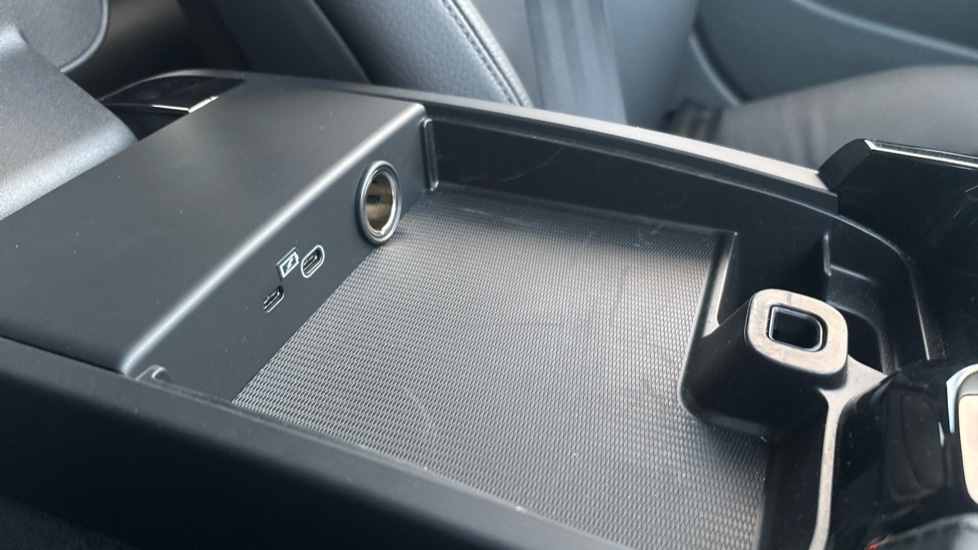 Used Volvo V90 2024 for sale - 76609708: Photo 43