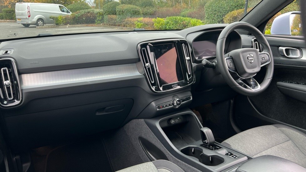 Used Volvo XC40 2024 for sale - 76826583: Photo 4