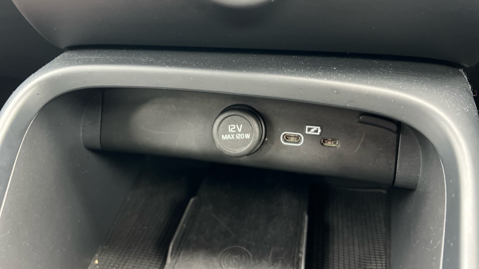 Used Volvo XC40 2024 for sale - 76826583: Photo 61