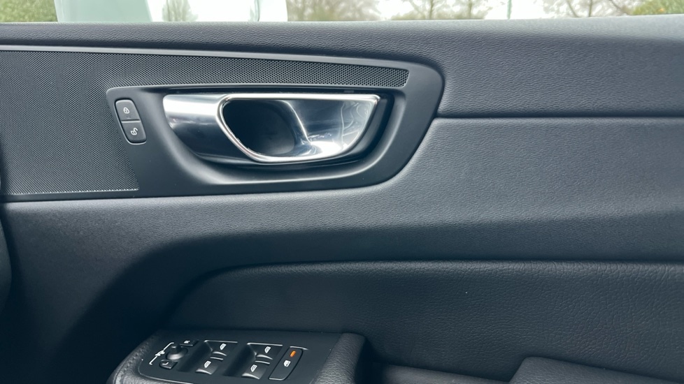 Used Volvo XC60 2022 for sale - 77025500: Photo 15