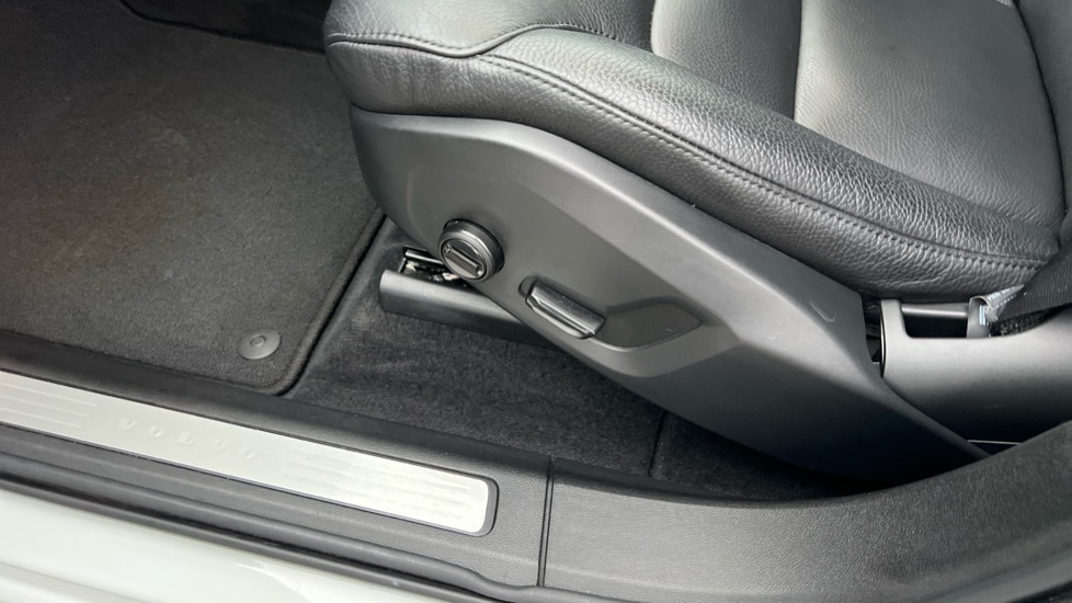 Used Volvo XC60 2022 for sale - 77025500: Photo 32