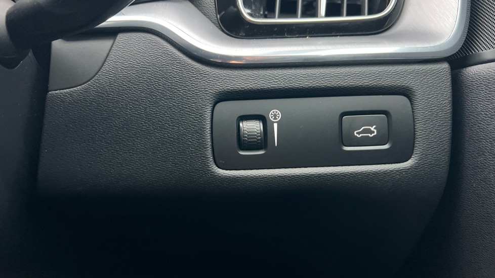 Used Volvo XC60 2022 for sale - 77025500: Photo 52