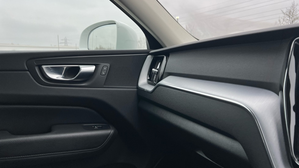 Used Volvo XC60 2022 for sale - 77025500: Photo 56