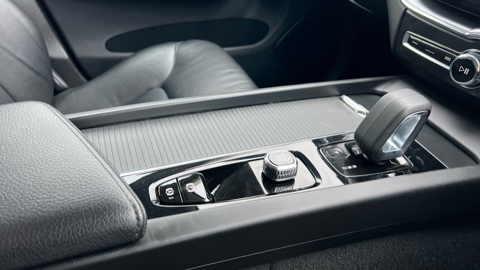 Used Volvo XC60 2022 for sale - 77025500: Photo 57