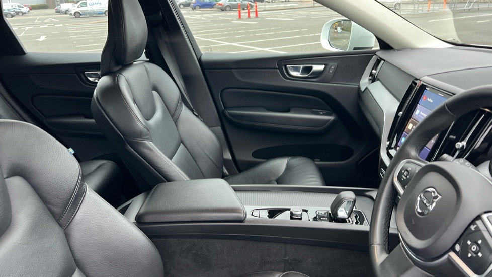 Used Volvo XC60 2022 for sale - 77025500: Photo 9