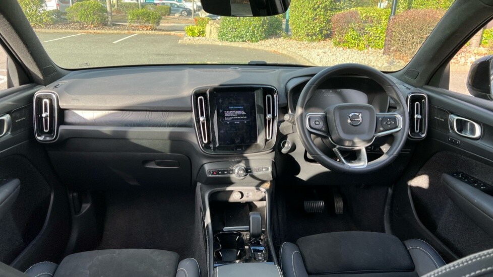 Used Volvo XC40 2023 for sale - 76328262: Photo 21