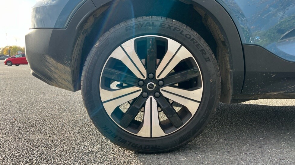 Used Volvo XC40 2023 for sale - 76328262: Photo 24